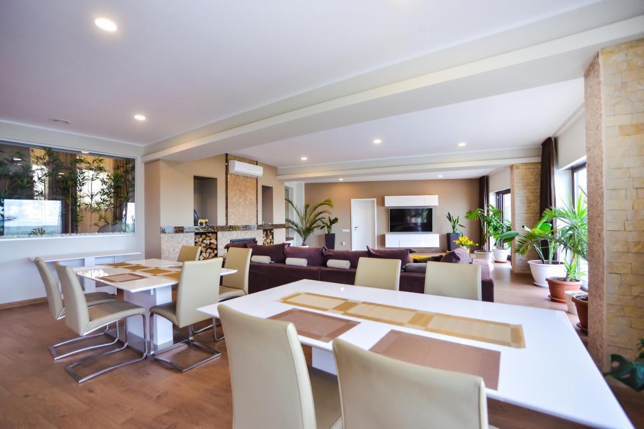 Casa Miralago Boutique Adults Only Tulcea Exterior photo