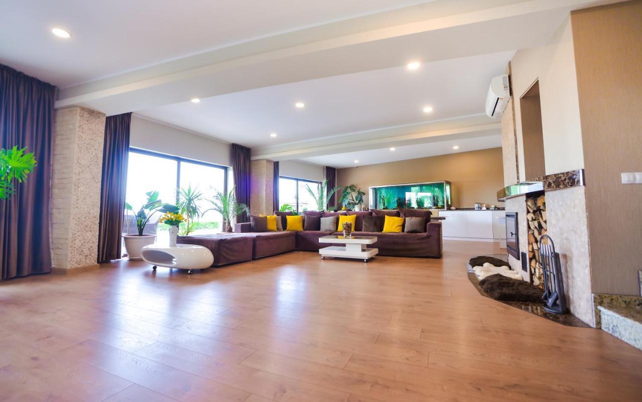 Casa Miralago Boutique Adults Only Tulcea Exterior photo