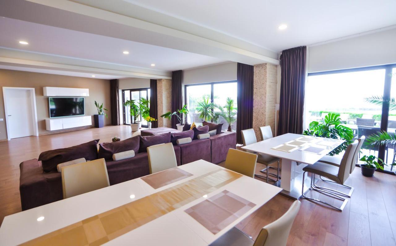 Casa Miralago Boutique Adults Only Tulcea Exterior photo