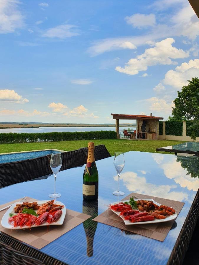Casa Miralago Boutique Adults Only Tulcea Exterior photo
